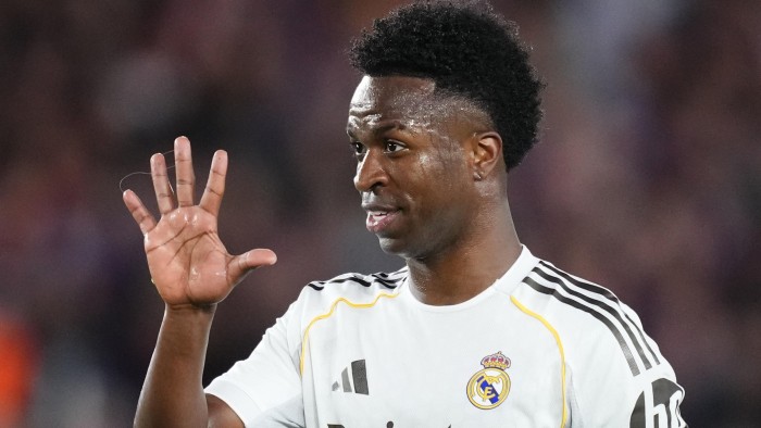 Vinicius pone al Real Madrid contra las cuerdas: sus exigencias y la amenaza de una venta