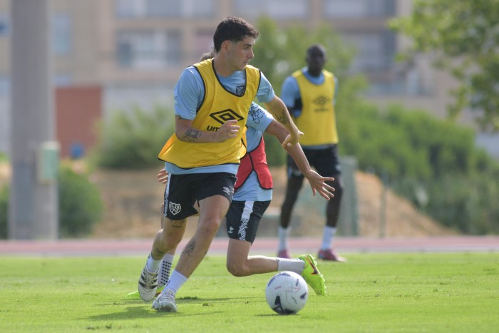 Camello entra en la agenda del Elche para reforzar el ataque