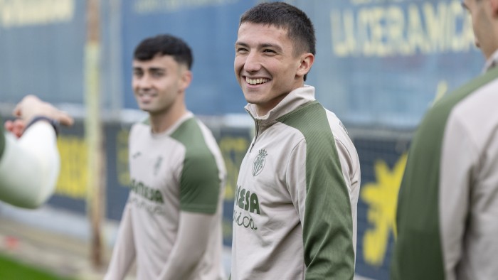 El Levante se mueve por Thiago Fernández para reforzar las bandas