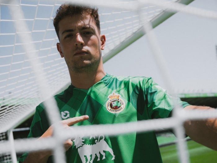 Agirrezabala se pone la verde y blanca: el Racing ya tiene guardián para su vuelta a Primera