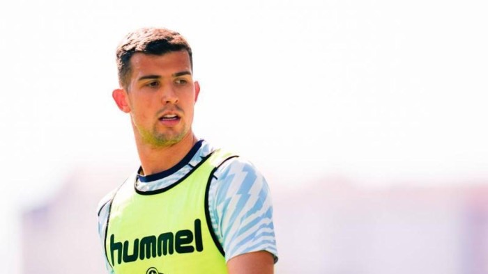 Carlos Domínguez se marcha al Oviedo para ganar minutos