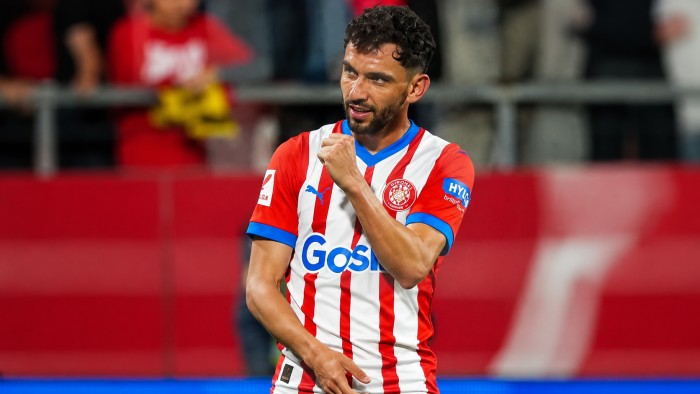Rayo y Racing de Santander preguntan por Iván Martín