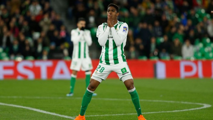 Junior Firpo, en la rampa de salida: el Betis busca una solución para el lateral izquierdo