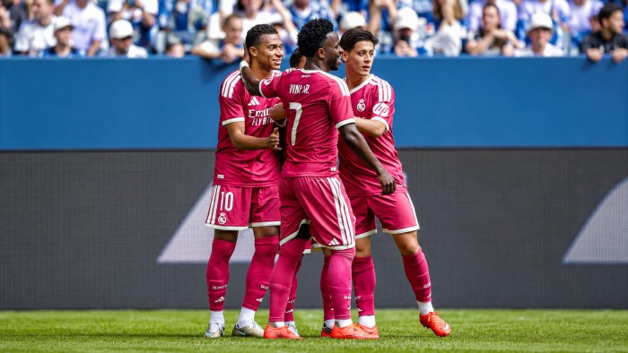 Schalke 0 - Real Madrid 3. Jugadores destacados y ficha técnica.