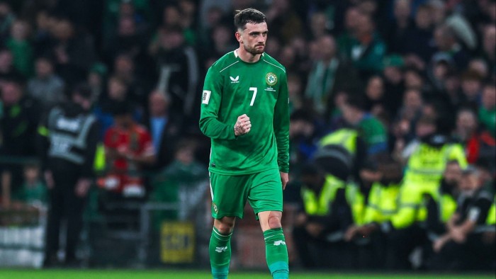 Troy Parrott a un paso del Real Betis
