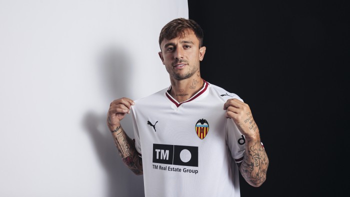 El Valencia al fin tiene un lateral derecho