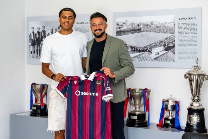OFICIAL: Ndukwe, juventud para la defensa del Levante