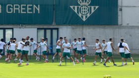 Parrot adds a new training session and targets Mestalla
