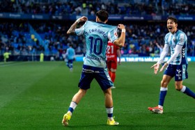 Why hasn't Larrubia started against Deportivo?