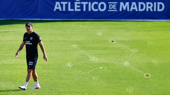 Simeone ensaya nuevo once para medirse al Sevilla