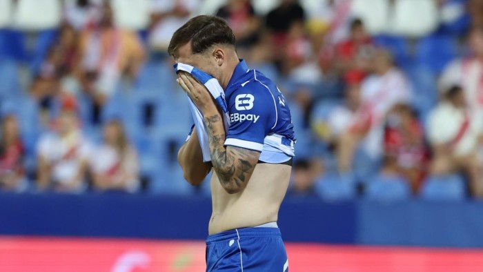 El Alavés toma una decisión con Toni Martínez antes del derbi ante Osasuna