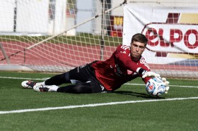 Fran González injures himself with Spain Under-21 and returns to Seville Fran González injures himself with Spain Under-21 and returns to Seville