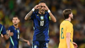 Raphinha's injury is a concern: he leaves Brazil and returns to Barcelona Raphinha's injury is a concern: he leaves Brazil and returns to Barcelona