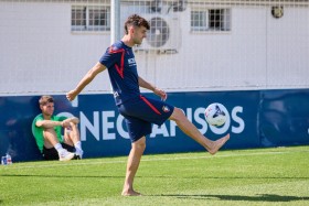 Aimar Oroz will miss the match against Betis