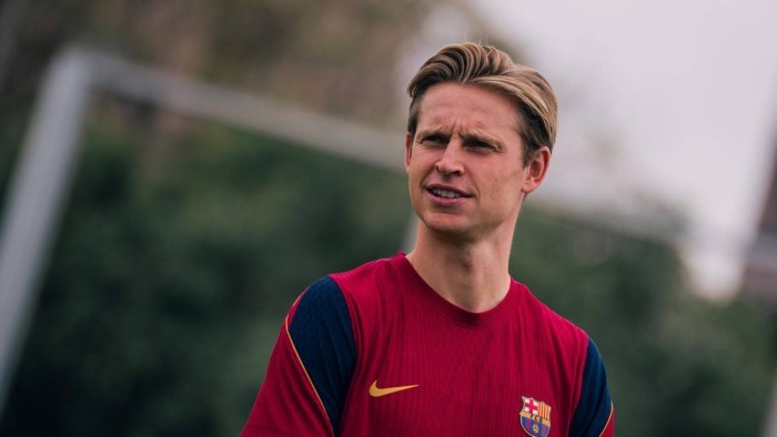 Flick sorprende con Frenkie de Jong: la nueva posición que prepara para su regreso al Barça