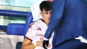 Miguel Sierra in doubt after injuring his shoulder against Levante