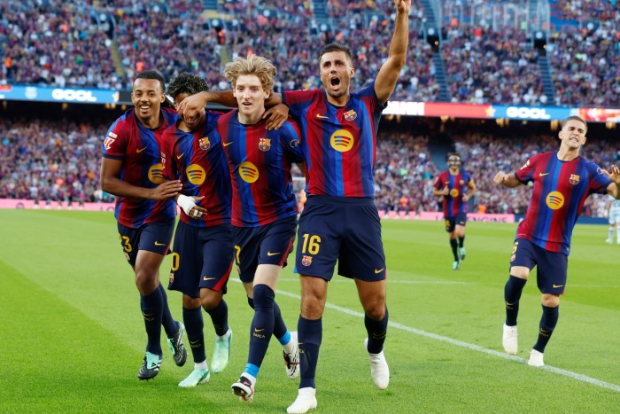 Previa y alineaciones posibles del PSG - Barcelona de Champions: duelo de gigantes en París con el Clásico en el horizonte